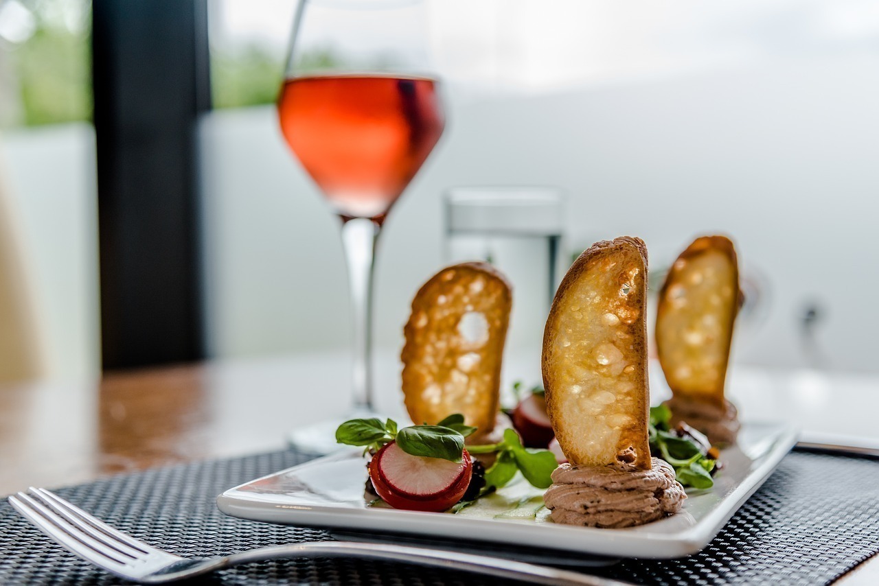 luxury, food, wine-4330593.jpg